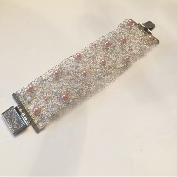 Artisan silver mesh wire and pink bead bracelet. - Picture 2 of 7